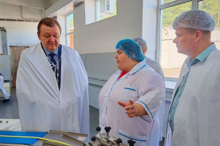 Член Президиума Совета Республики С.Алейник провел встречу с трудовым коллективом ОАО «Кондитерская фабрика «Слодыч»