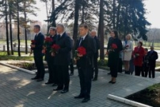 Члены Президиума и работники Секретариата Совета Республики возложили цветы к МК«Масюковщина»