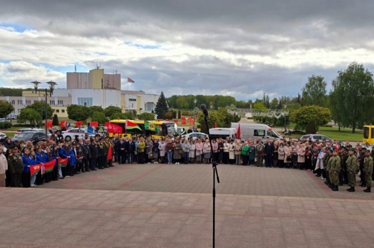 Член Совета Республики А.Жамойда принял участие в митинге-реквиеме