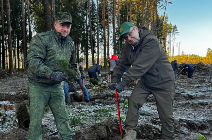 «Каждый человек должен внести свой вклад, чтобы оставить лес будущим поколениям». Член Совета Республики А.Горошкин принял участие в республиканской акции «Дай лесу новае жыццё!»