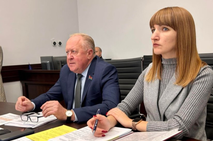Член Совета Республики В.Лискович провел заседание президиума совета Гродненского областного объединения профсоюзов