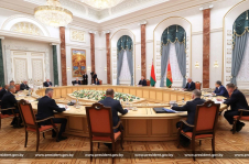 Наталья Кочанова приняла участие во встрече Президента Беларуси Александра Лукашенко с руководителями политических партий