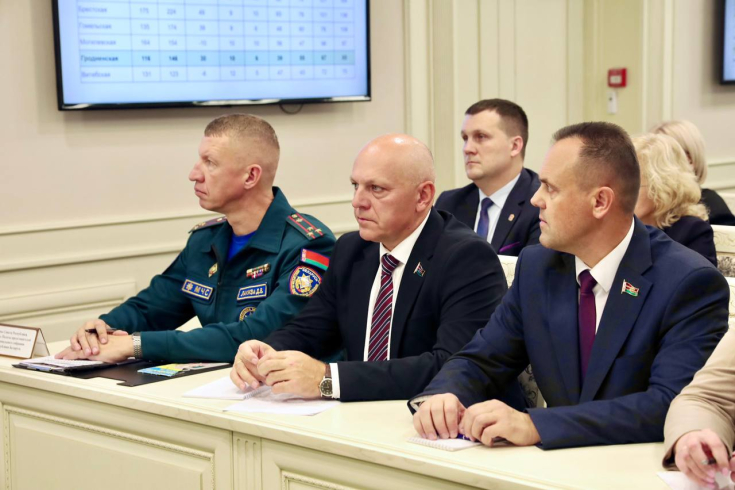 Павел Ошурик и Андрей Жамойда приняли участие в заседании Гродненского областного исполнительного комитета