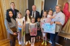 Член Совета Республики Ю.Деркач принял участие в благотворительной акции «Наши дети»