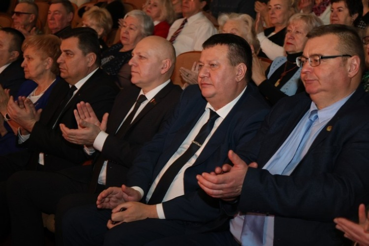 Член Совета Республики Андрей Жамойда принял участие в праздничной концертной программе «Славься, армия родная!»