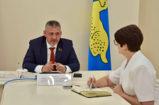 Александр Новиков провел личный прием граждан и прямую телефонную линию в Гомеле