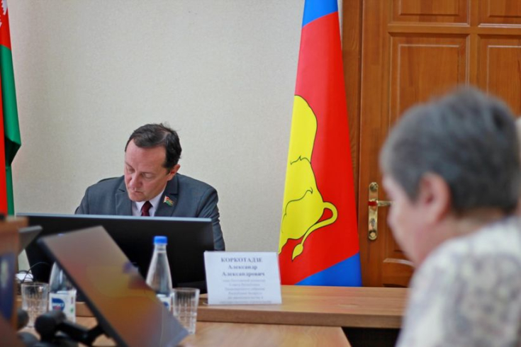 Член Совета Республики А.Коркотадзе провел личный прием граждан в Малоритском райисполкоме