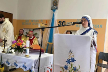 Член Совета Республики А.Смоляк поздравила Дом милосердия в Гомеле с 30-летием создания