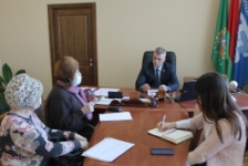 Член Совета Республики А.Неверов провел прием граждан и «прямую телефонную линию»