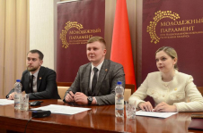 Молодежные парламентарии Беларуси и Узбекистана подписали дорожную карту сотрудничества