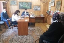 Член Совета Республики А.Карпицкий провел «прямую телефонную 
линию» и прием граждан 

