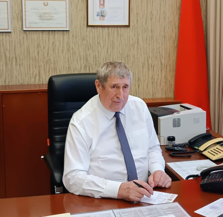 Михаил Русый провел прямую телефонную линию