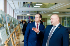 Член Совета Республики Д.Демидов принял участие в открытии выставки БелТА «Суверенная Беларусь»