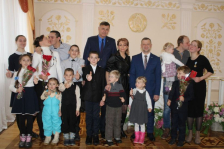 Член Совета Республики А.Шолтанюк принял участие в торжественной церемонии награждения орденом Матери