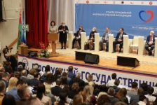 Председатель Совета Республики Н.Кочанова приняла участие в церемонии открытия съездов кардиологического сообщества