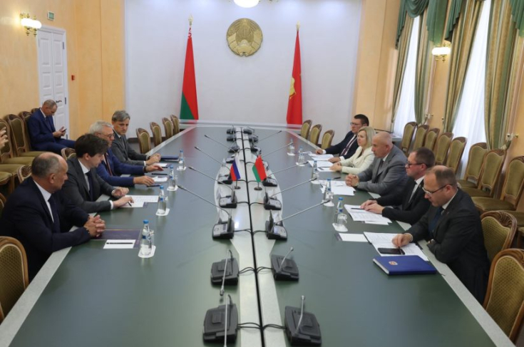 Член Совета Республики П.Ошурик принял участие в рабочей встрече председателя Гродненского облисполкома с представителями делегации Нижегородской области