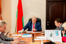 Член Совета Республики Д.Демидов провел прямую телефонную линию с населением Новополоцка