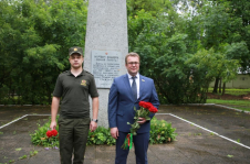 И.Икан возложил цветы к памятнику «Жертвам фашизма – вечная память»