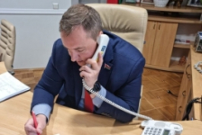 Член Совета Республики С.Анюховский провел «прямую телефонную линию»