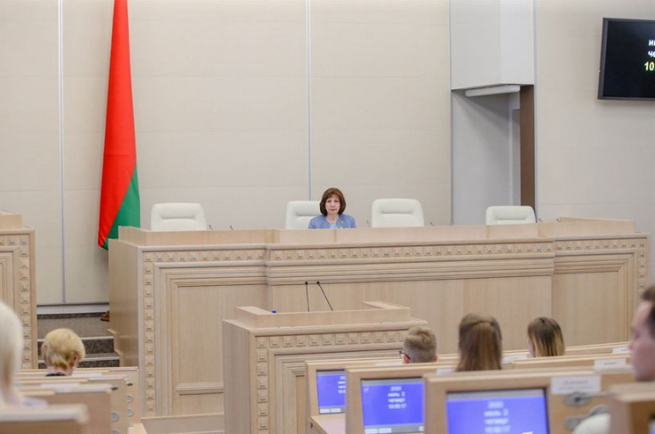 Н.Кочанова встретилась с членами Молодежного совета (парламента) при Национальном собрании Республики Беларусь
