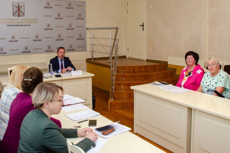 Член Совета Республики В.Ананич провел личный выездной прием граждан
