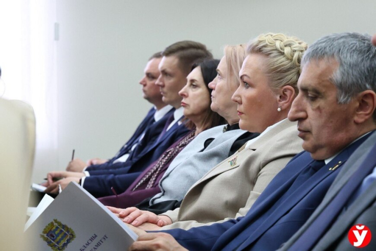 Член Совета Республики Наталья Глинская приняла участие в заседании Минского областного исполнительного комитета