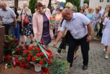 Член Совета Республики Е.Серафинович приняла участие в митинге