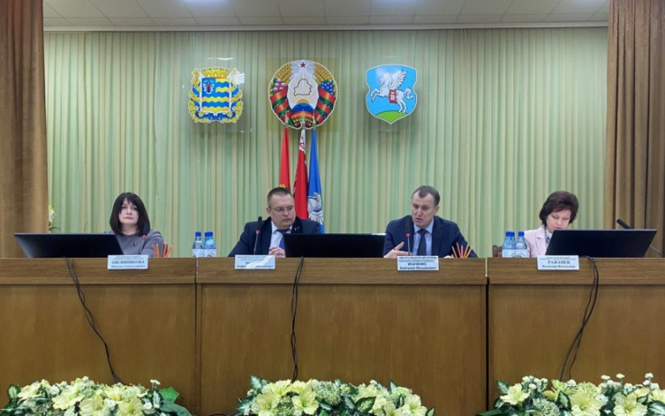 А.Исаченко: вопросы социально-экономического развития районов должны быть приоритетными для местной вертикали