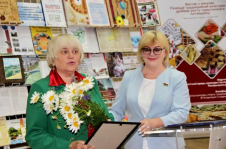 Член Совета Республики Т.Шатликова поздравила музей «Аллея памяти» со дня открытия
