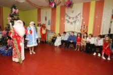 Член Совета Республики В.Котович посетил социально-педагогический центр в рамках новогодней акции «Наши дети»