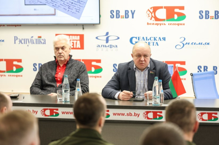 Член Совета Республики Д.Жук встретился с офицерами идеологической структуры, руководством факультета Генерального штаба Военной академии