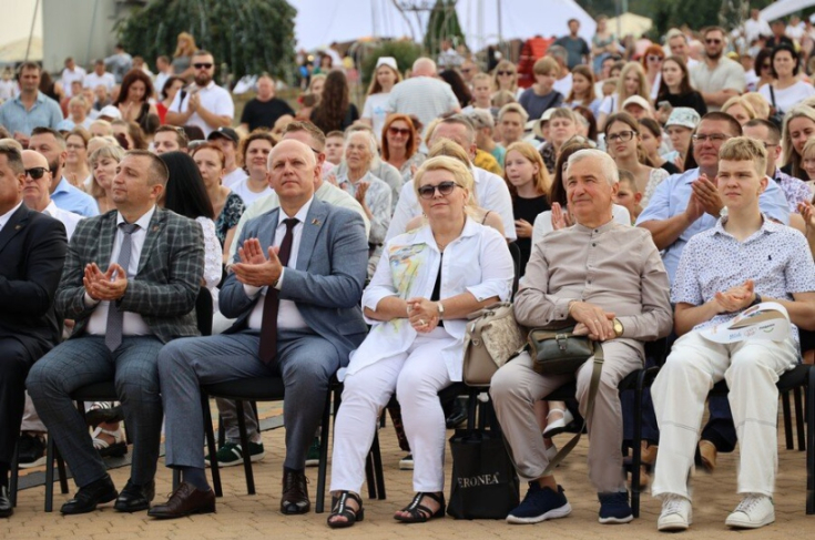 Член Совета Республики А.Жамойда принял участие в торжественных мероприятиях, приуроченных празднованию 701-летия города Лиды