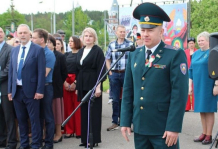 Член Совета Республики С.Мелешкин принял участие в последнем звонке в Витебском кадетском училище