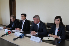 Член Совета Республики А.Неверов принял участие в пресс-конференции,
посвященной эпидемиологической ситуации в Гомельской области