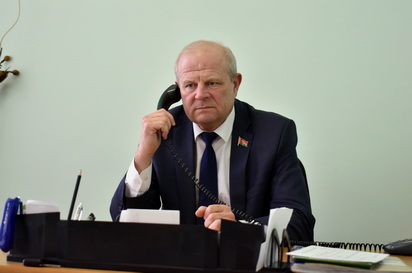 «Прямую телефонную линию» провел член Совета Республики Ситько М.М.