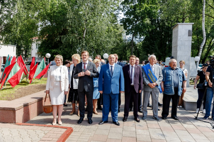 Члены Совета Республики Е.Фурс и С.Мелешкин приняли участие в мероприятиях, посвященных празднованию 66-летия Новополоцка