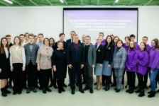 Член Совета Республики О.Романов принял участие в открытии профильного класса