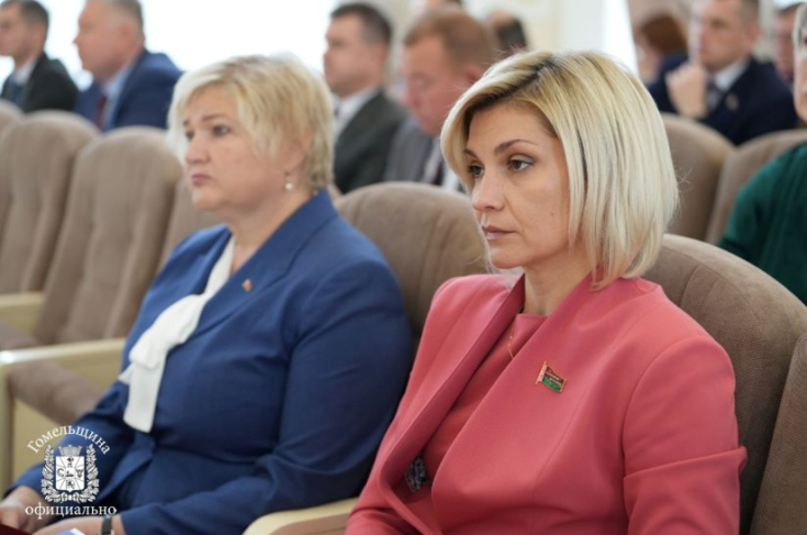 Член Совета Республики К.Пантюхова приняла участие в заседании Гомельского областного Совета депутатов