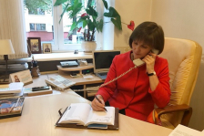 Член Совета Республики Дулова Е.Н. провела «прямую телефонную линию»