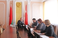 Член Совета Республики И.Гедич провел личный прием граждан и «прямую телефонную линию»