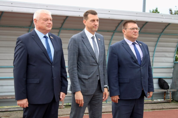 Член Совета Республики П.Ошурик принял участие в торжественном открытии турнира по мини-футболу среди отраслевых профсоюзов «Кубок Единства»