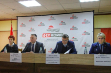 Член Совета Республики А. Шолтанюк 
принял участие во встрече с трудовым коллективом

