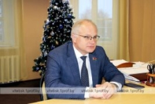 Член Совета Республики Ю.Деркач провел встречу с директором Витебского областного краеведческого музея