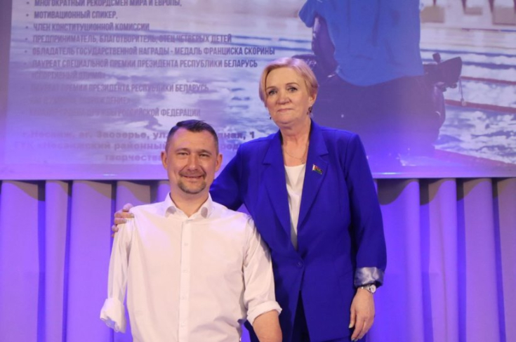 Член Совета Республики Е.Журавлёва приняла участие во встрече-тренинге с Алексеем Талаем