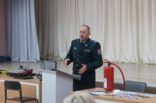 С.Мелешкин провел встречу с трудовым коллективом Миорской средней школы №3