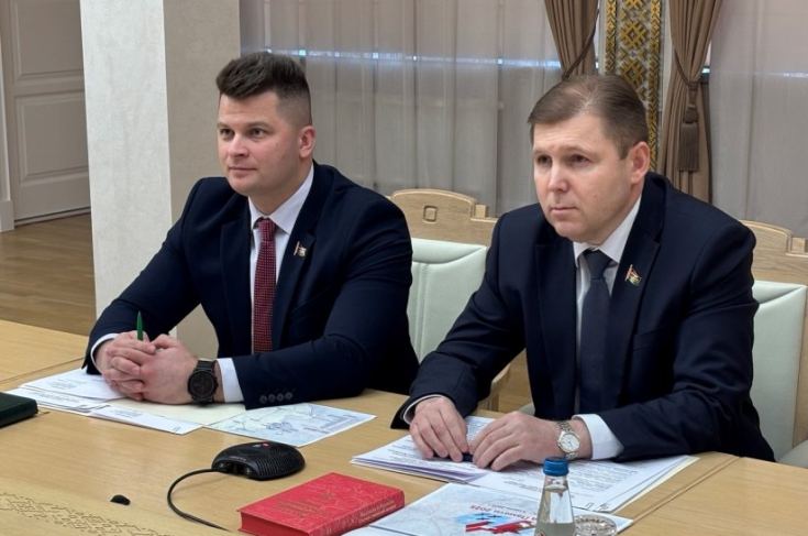 Члены Совета Республики С.Сивец и А.Лукьянов
приняли участие в заседании российского организационного 
комитета по подготовке и реализации культурно-
образовательного проекта «Поезд Памяти»
