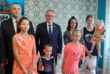 Член Совета Республики В.Котович поздравил ребят в преддверии учебного года