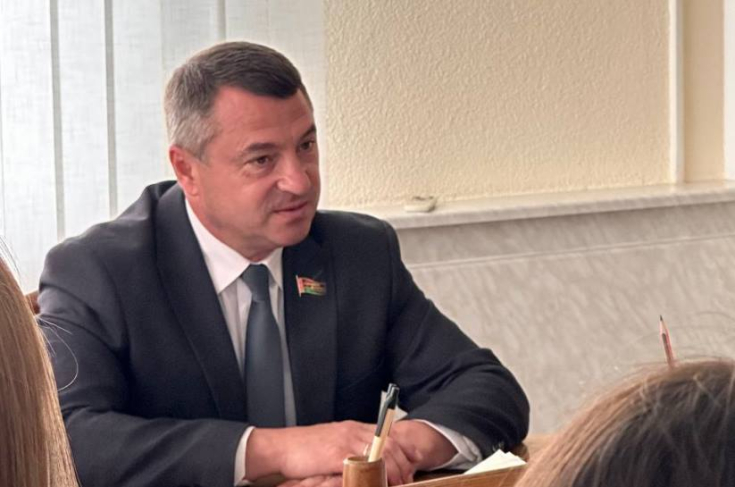 Член Совета Республики А.Горошкин провел встречу с молодежным парламентом при Могилевском областном Совете депутатов