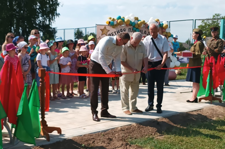 Член Совета Республики О.Портник принял участие в открытии детской площадки