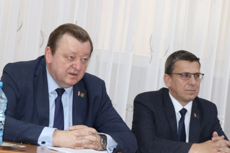 Председатель Постоянной комиссии Совета Республики по международным делам и национальной безопасности С.Алейник встретился с коллективом филиала «Вилейский хлебозавод» УП «Борисовский комбинат хлебопродуктов» ОАО «Минскоблхлебопродукт»